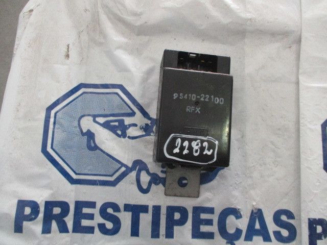 Botão / interruptor electromecânico / relé HYUNDAI Accent I (X3)