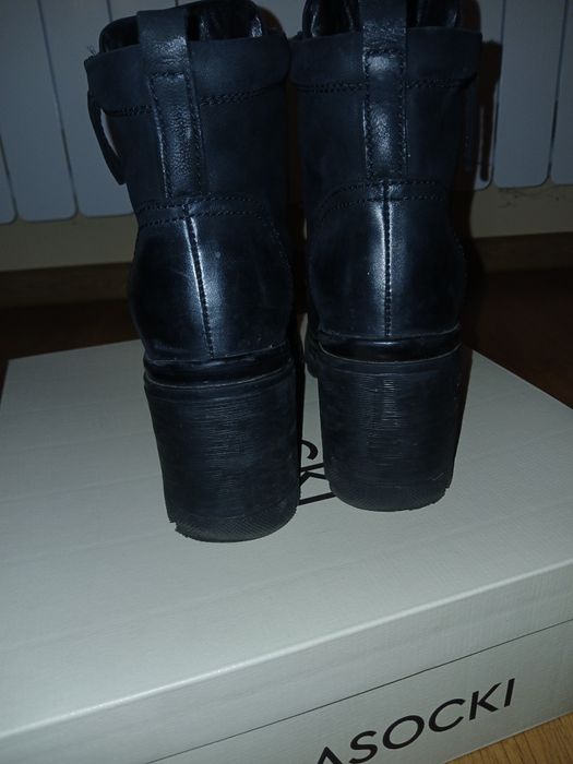 Botki Lasocki skórzane sznurowane