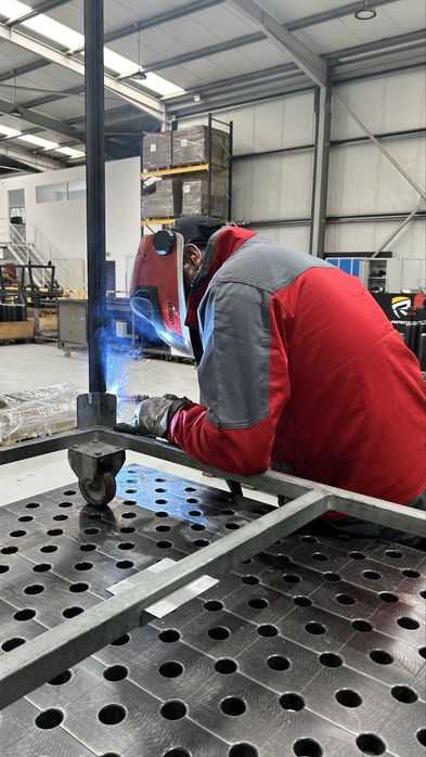 Serralharia e Soldadura Profissional | Portões • Estruturas • Inox