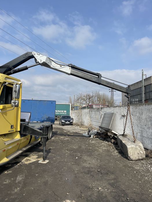 Кран манипулятор эвакуатор с лебедкой