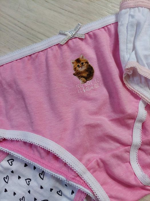 Новий комплект трусиків Primark 6-7 років для дівчаток