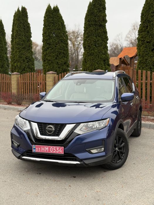 Nissan Rogue 2020 рік