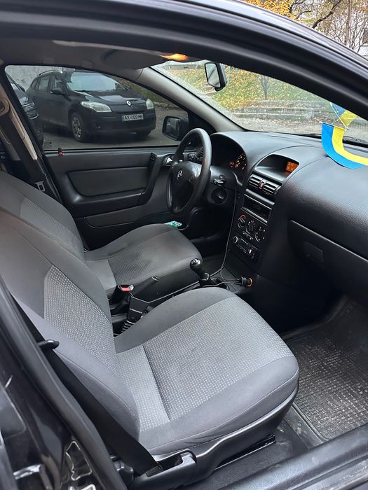 Avto Opel Astra 2008