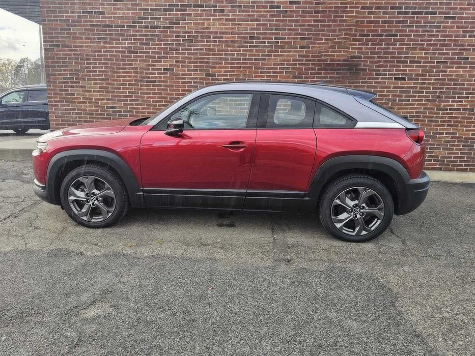 Mazda MX-30      2022