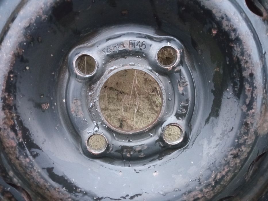 Продам комплект колес R13