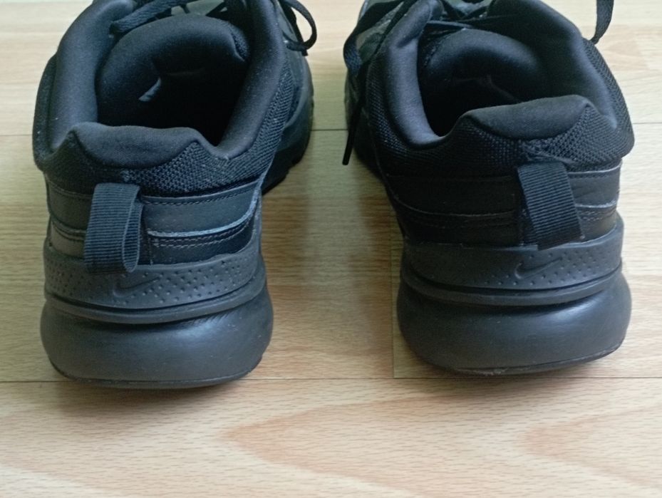 Оригінальні кросівки Nike Defy All Day 43 р.
