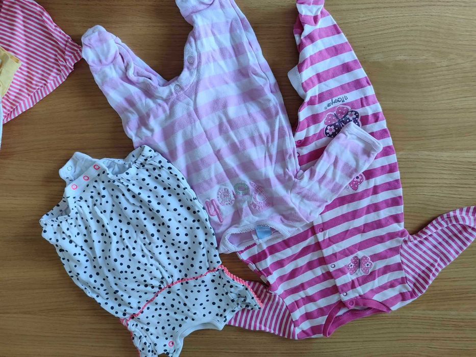 Ubranka dla dziewczynki rozmiar 56-62 paczka, 37 szt