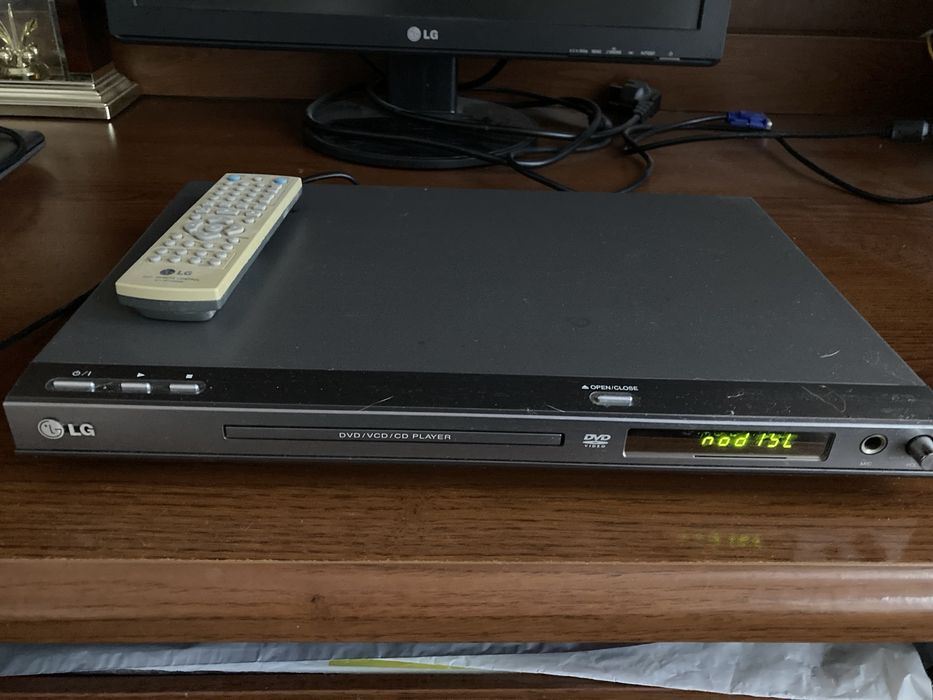 DVD/CD плеєр LG, мікрофони