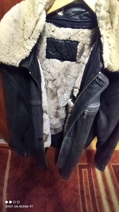 Продам куртку  мужскую 52-54размер из натуральной овчины б/у