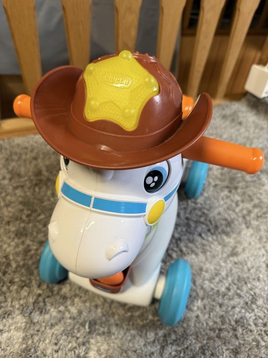 Chicco konik Rodeo dla dzieci bujak jezdzik