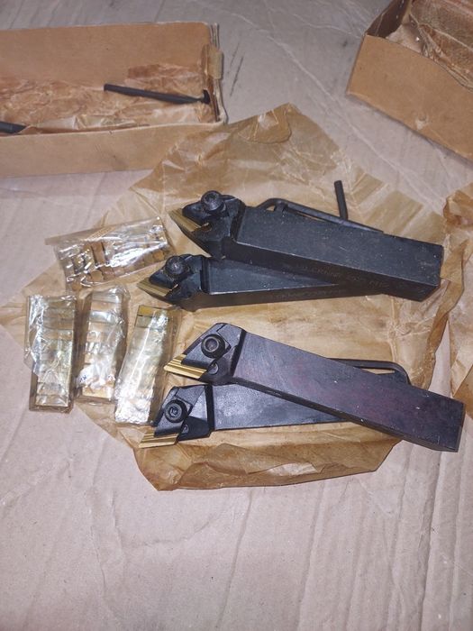 Різці токарні механічні+пластини