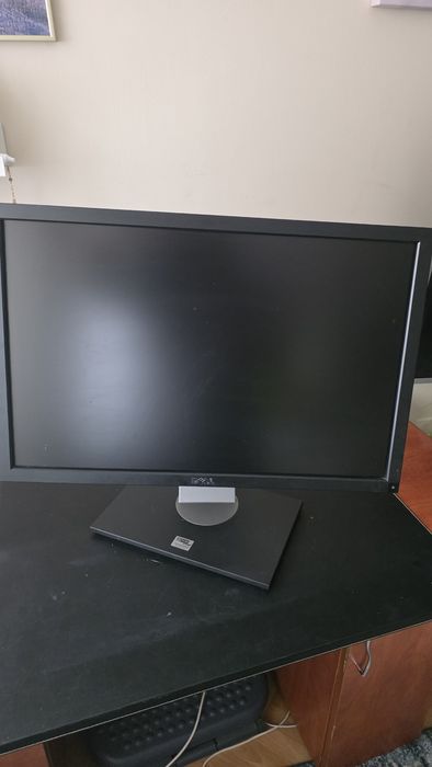 Monitor dell 24 cale