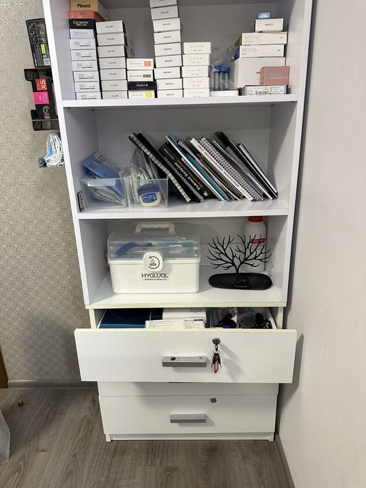 Комод,стелаж ,шафа комод