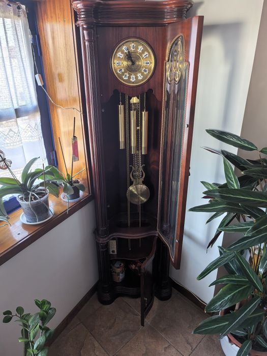 Relógio de pe para sala em madeira a