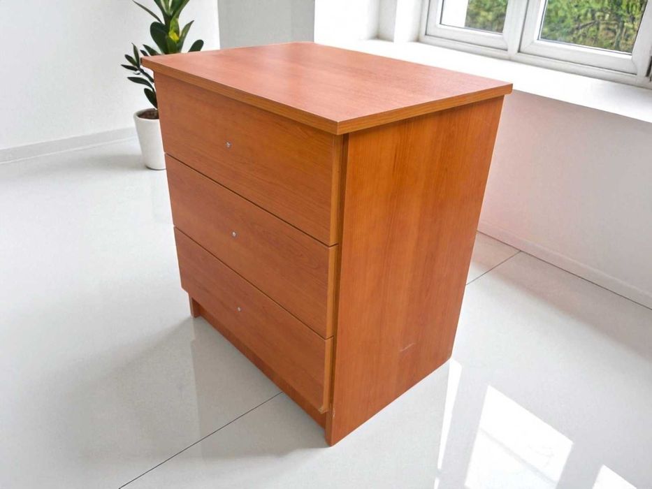 Mesa de Cabeceira com 3 Gavetas em Cerejeira – Com Defeito