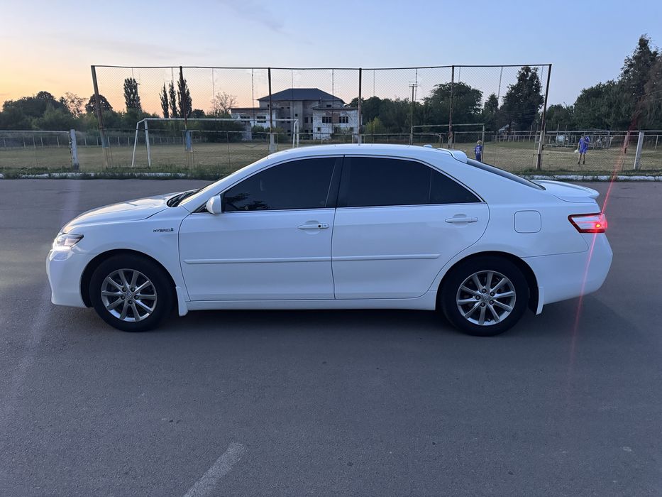 Toyota  Camry  HYBRID