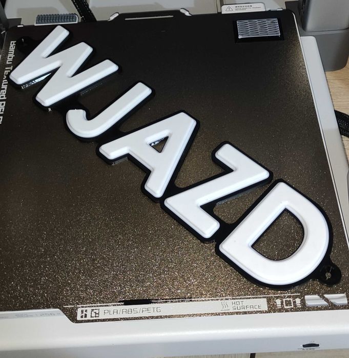 Drukowany 3D napis "WJAZD".