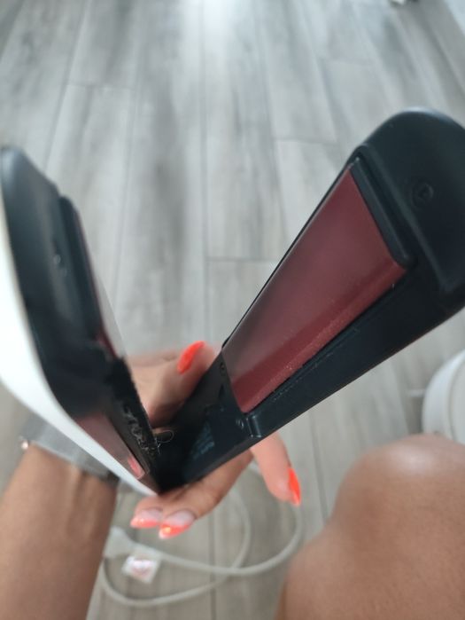 Prostownica Rowenta SF4655 ceramiczna joni