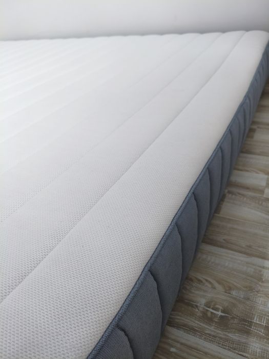 materac 160/200 cm.