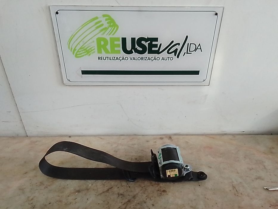 Cinto frente direito LAND ROVER Discovery III (L319)