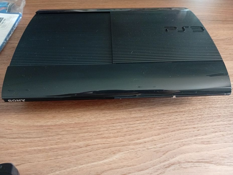 Consola PS3 Super Slim em caixa Completa