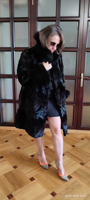 Продам шубу норкову