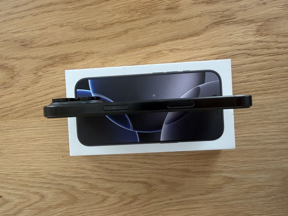 Iphone 16 pro, 256gb, bateria 99%