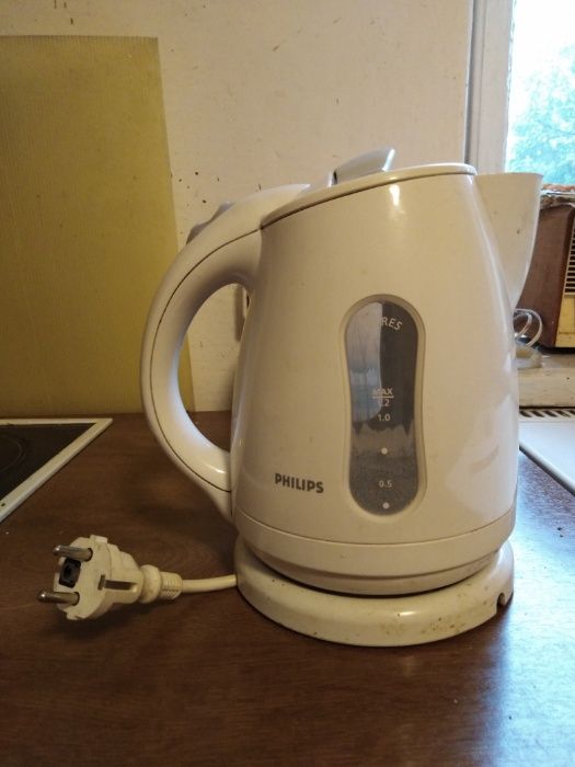 czajnik Philips biały hd 4650