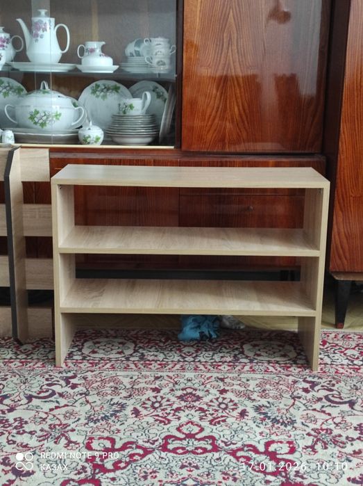 Продам полки под обувь и куртки