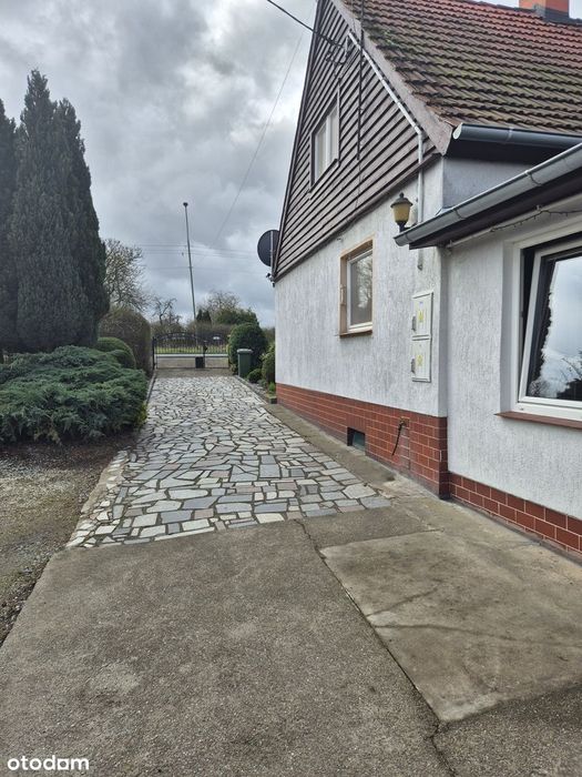 Do sprzedania dom w zabudowie bliźniaczej w Niemczy o pow.86 m2