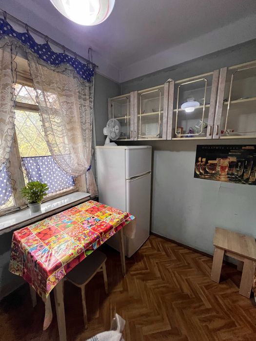 Продам однокімнатну квартиру по вул.Перемоги