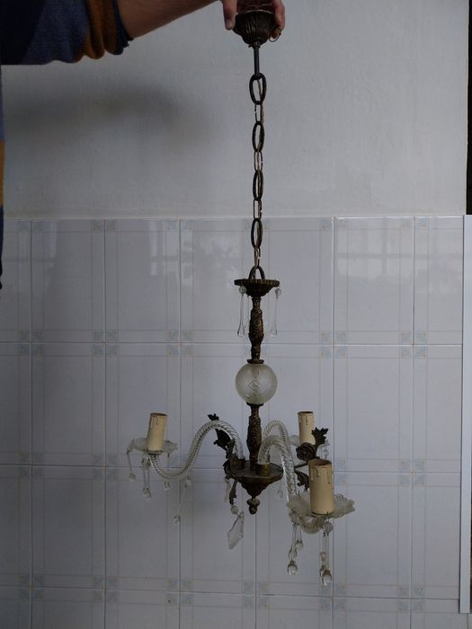 Candeeiro de tecto suspenso (candelabro, lustre)
