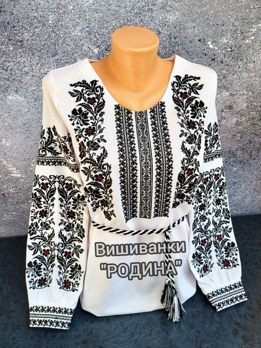 Вишиванки комплектом