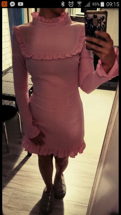 Sukienka pink falbanki