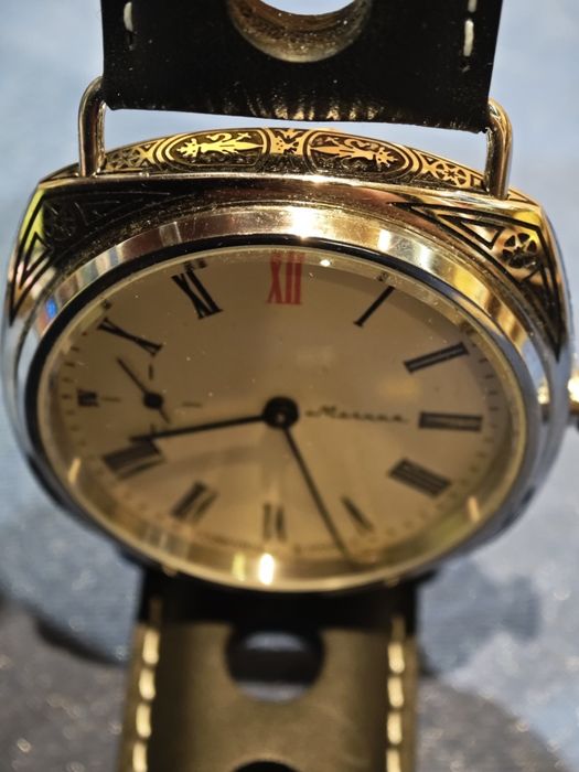 Zegarek mołnia pasówka