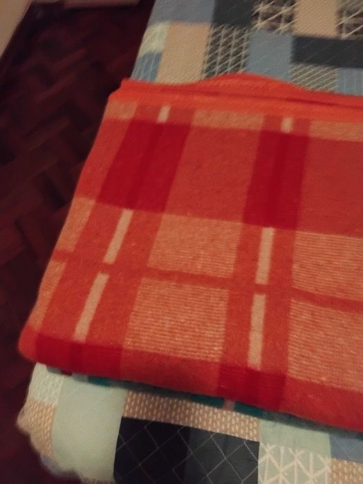 Cobertores para cama de casal. Completamente novos