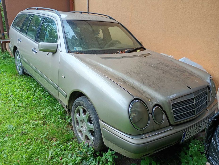 Mercedes Benz w210