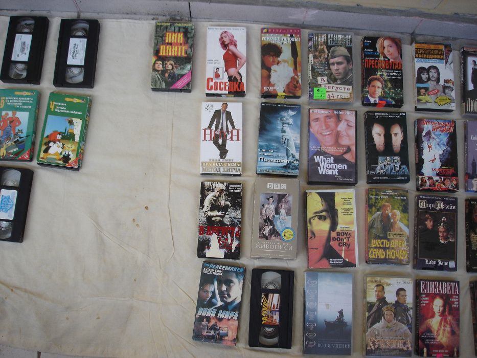 Видеокассеты JVC, SONY, TDK и другие с записями, 133 шт+3 чистых