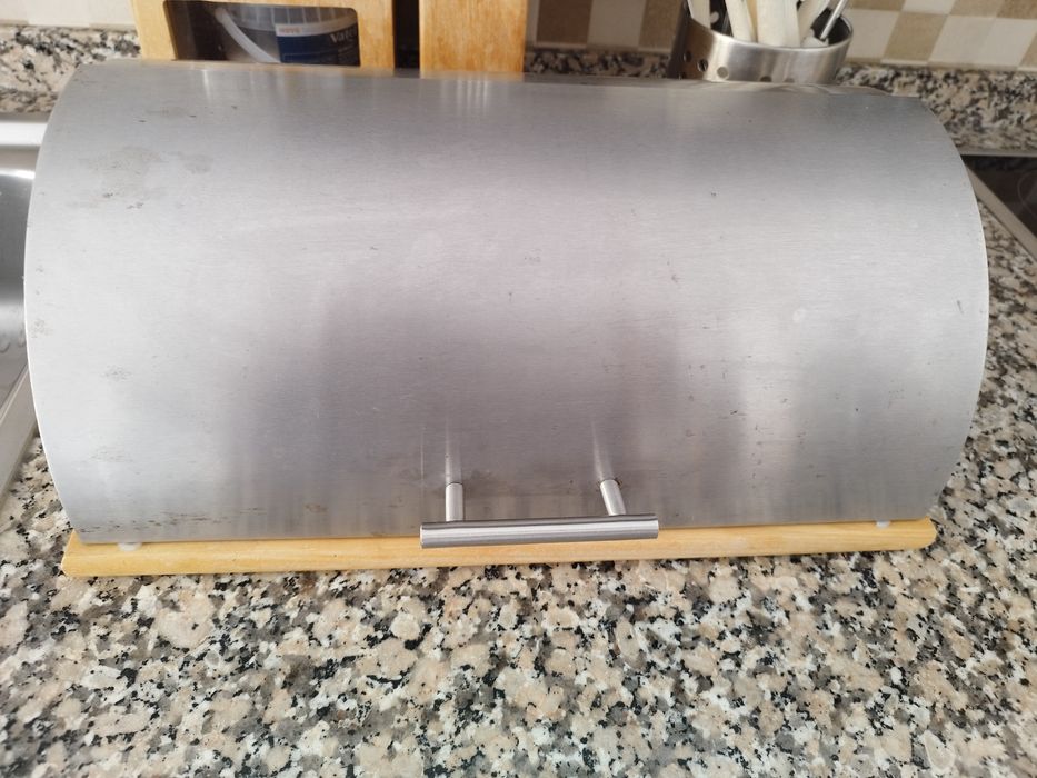 Caixa pão inox e madeira