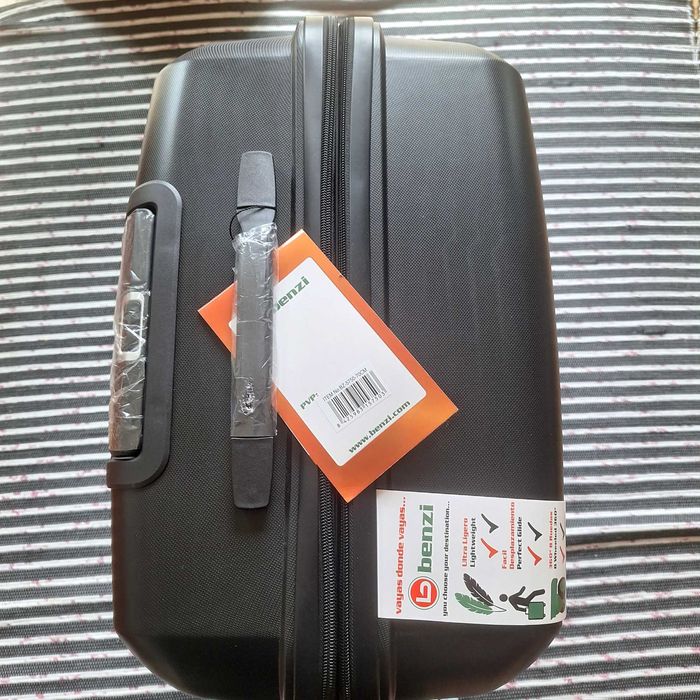 Mala de viagem  benzi