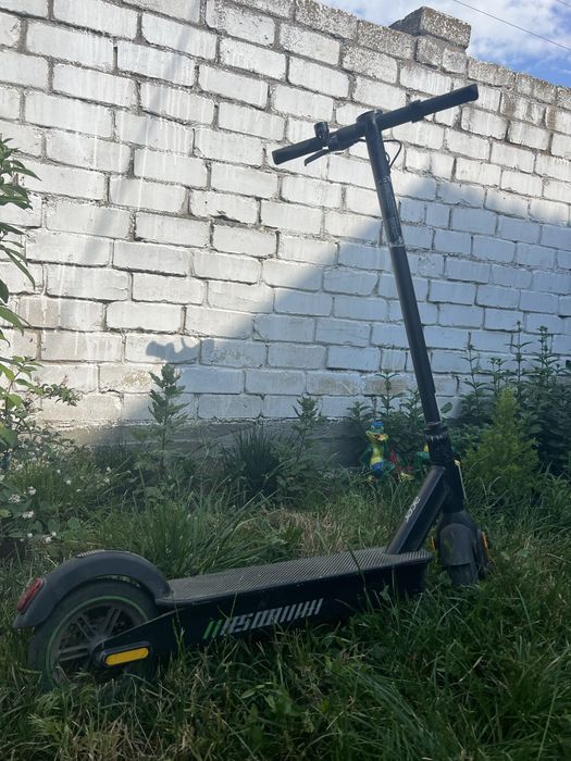 Продам электро самокат acer series 3
