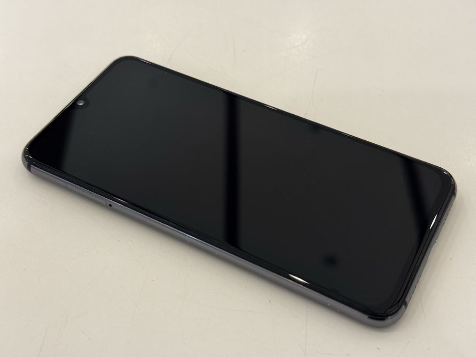 Xiaomi MI9 SE 6/64GB Czarny - używany