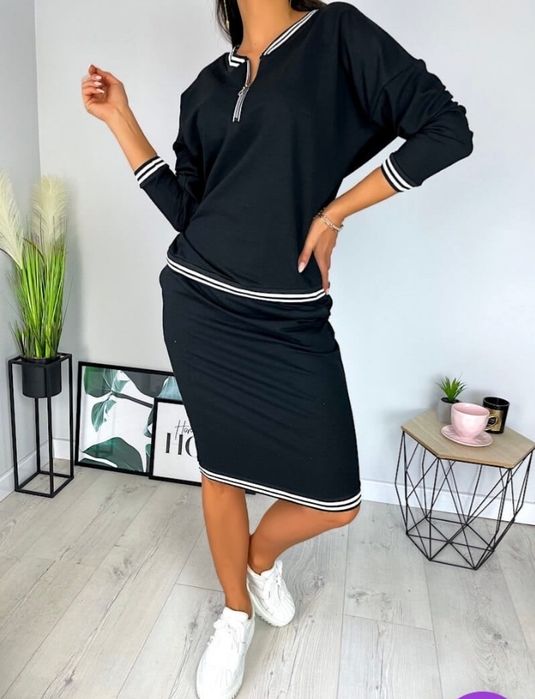 Komplet dresowy spódniczka I bluza  S/M