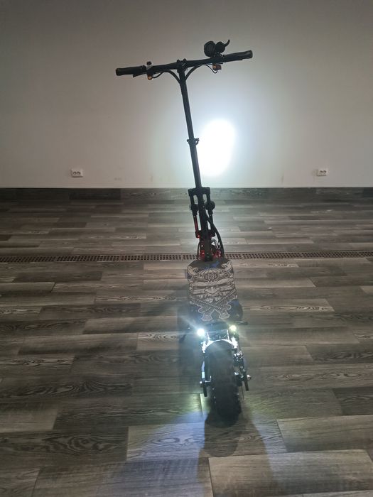 Электросамокат Двухмоторный E-Scooter Tesla 2600 (4000W, 60V, 26Ah)