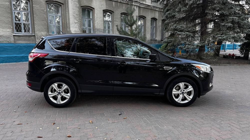 Продам  Ford escape