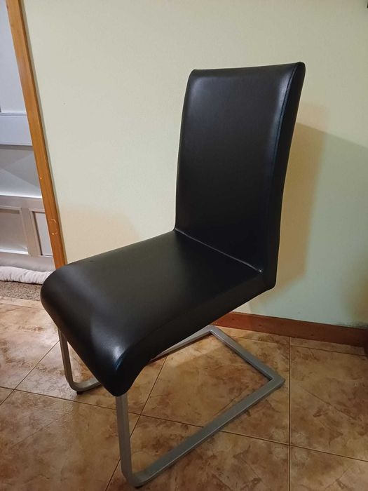 6 Cadeiras confortáveis