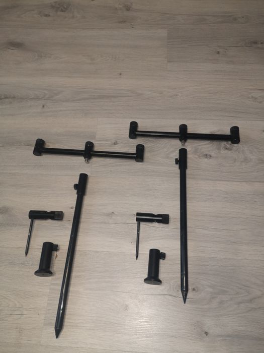 Продам две стойки в комплекте