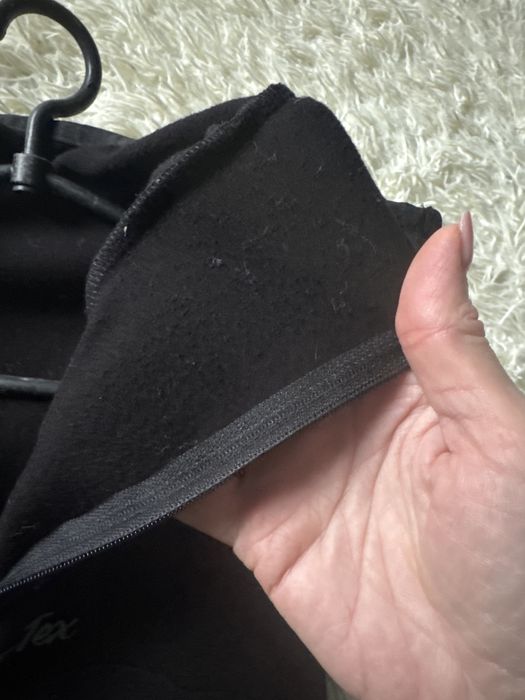 Продам купальник для занять спортом