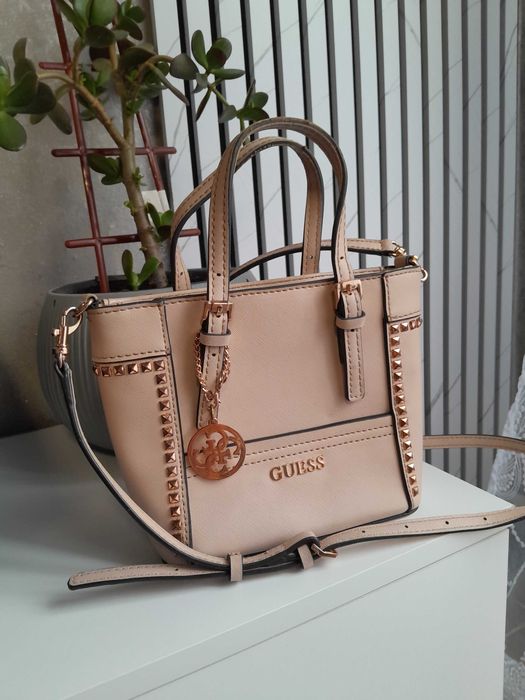Продам Сумку guess