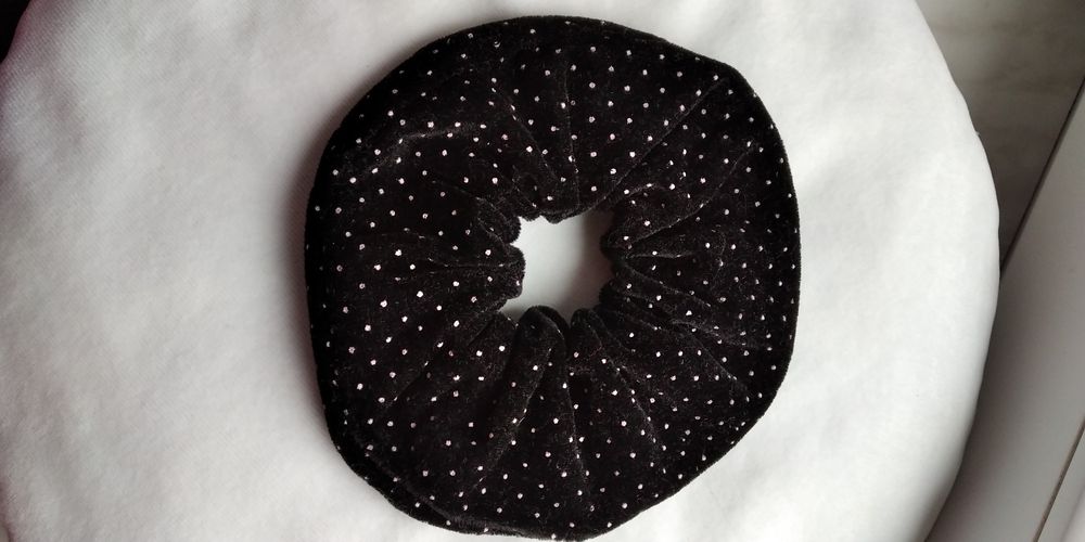 Gumka do włosów, frotka, scrunchie, groszki, kropki, czarno biała